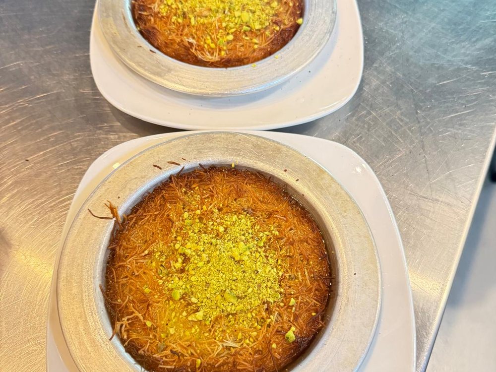 Two künefe on plates
